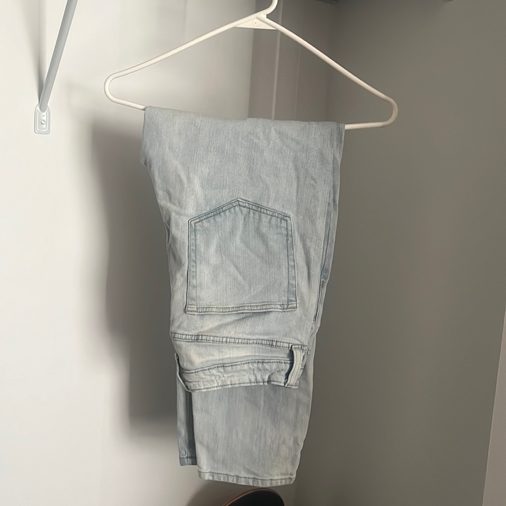 Wild Fable Distressed Light Wash 90s Style Mom Jeans Size 8